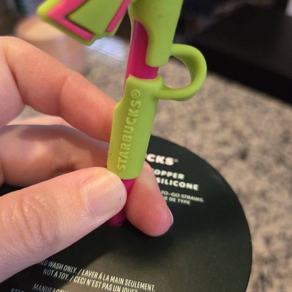 Starbucks 2023 Holiday Velvet Green Tumbler with straw topper - Picture 5 of 8